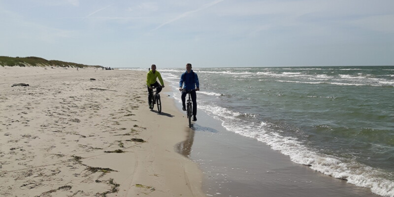 Sandstrand Graal-Müritz, mit dem Rad unterwegs Sandstrand Graal-Müritz, mit dem Rad unterwegs