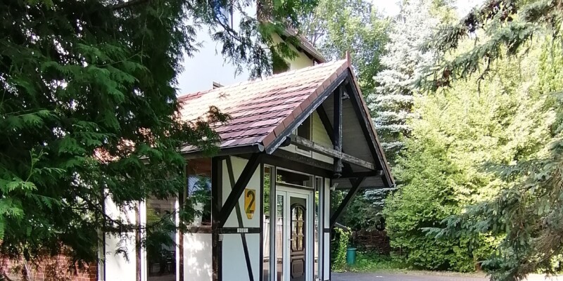 Eingang zum Alten Bahnhaus Eingang zum Alten Bahnhaus