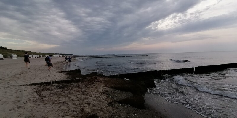 Die Ostsee bei Graal Müritz nach dem Sturm Die Ostsee bei Graal Müritz nach dem Sturm