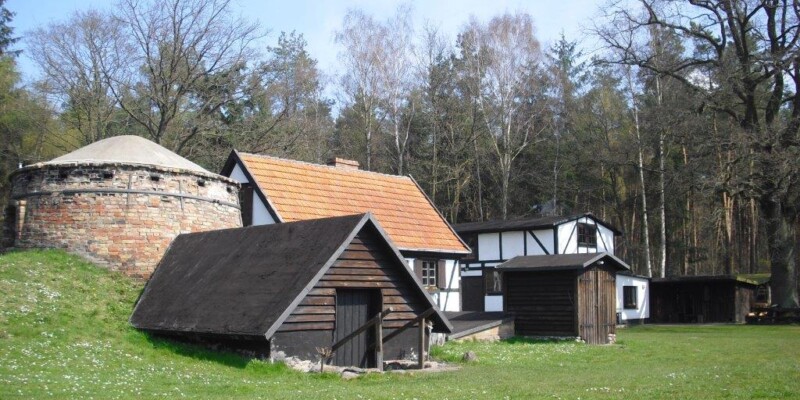 Forst- und Köhlerhof Wiethagen, Freilandmuseum am Südrand der Rostocker Heide Freilandmuseum am Südrand der Rostocker Heide