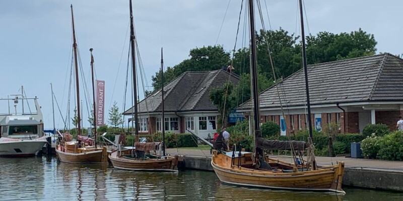 Zeesenboote im Hafen Wustrow Zeesenboote im Hafen Wustrow